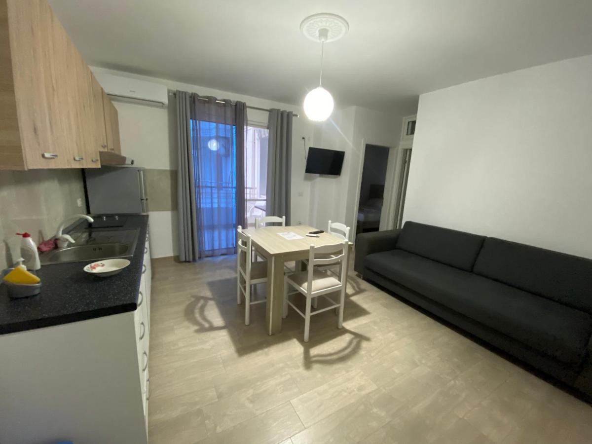 Best Summer Apartment Golem  Eksteriør bilde